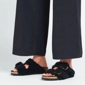 Birkenstock Women's Arizona Big Buckle Shearling Black Teddy Sandal